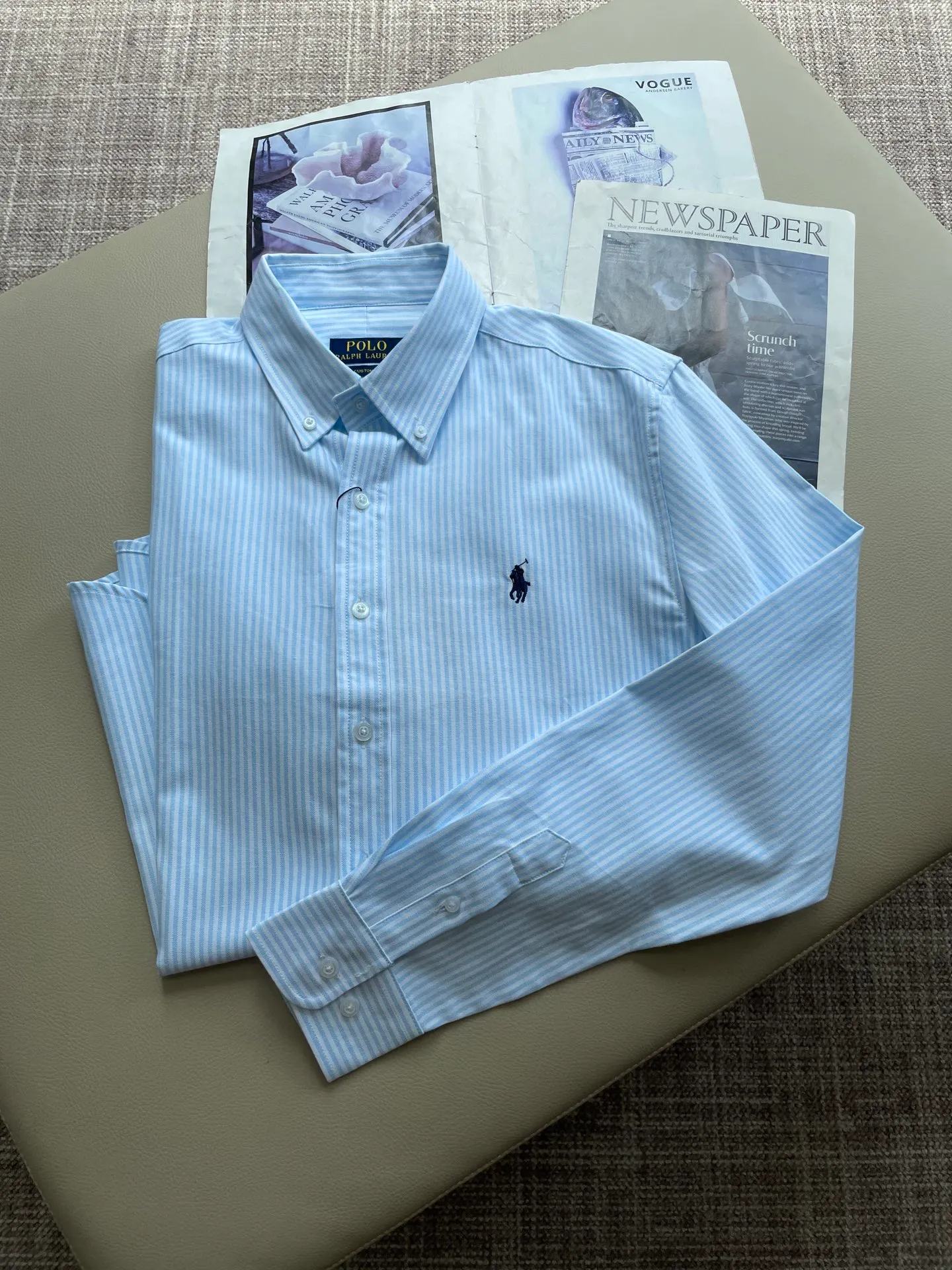 P220 🌸🌸🌸 POLO Ralph Lauren [High Quality] Classic shirt! The classic casual shirt made of pure cotton Oxford cloth has a unique design. It has a simple, clean and classic silhouette design. It is a versatile style that can be switched at will. The fabric feels soft and delicate, highly breathable, and is close to the skin and comfortable to wear. It can be worn alone as an inner layer. Its versatile performance is beyond your imagination! The upper body of the ready-to-wear is simple and classic yet elegant! Size:M-XXL